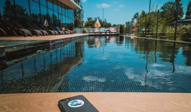 Digital Detox: Reclaiming Health in the Age of Screens