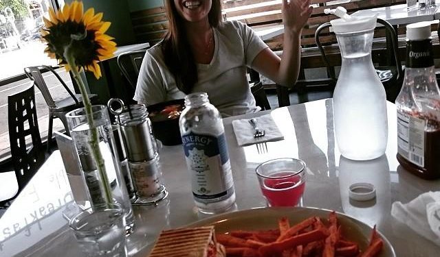 Mindful Nutrition: Eating for Mental Clarity and Emotional Well-being