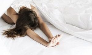 The Role of Sleep in Weight Management: How Quality Sleep Affects Your Waistline