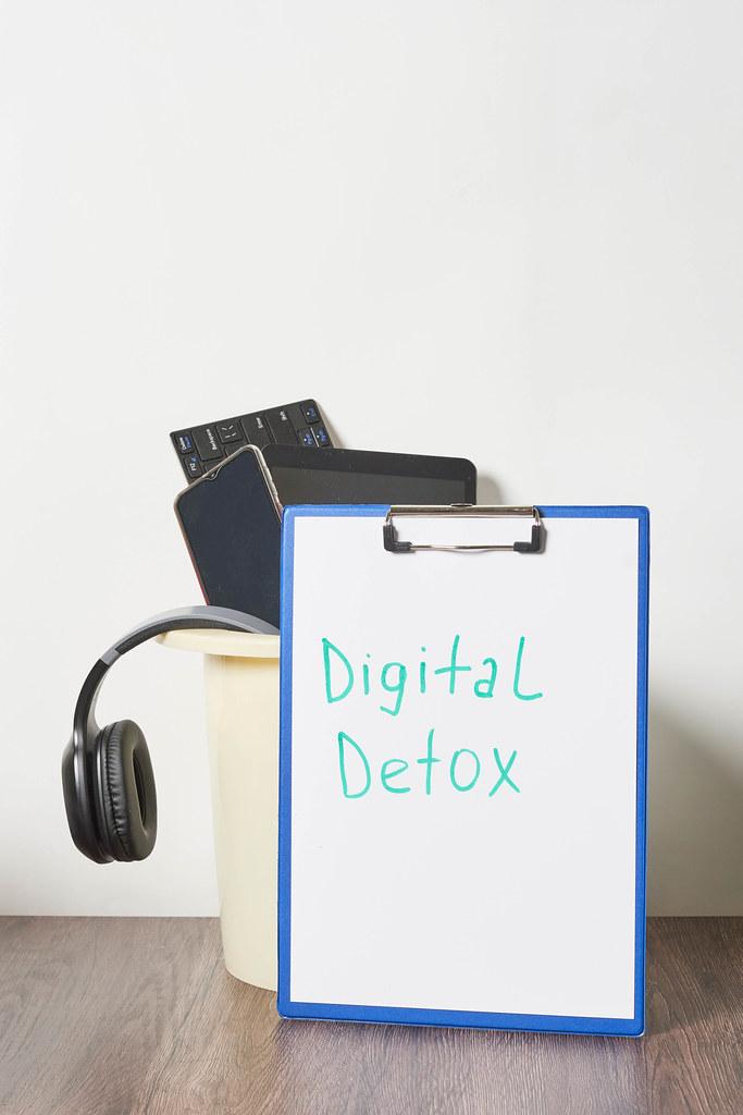 Digital Detox: Reclaiming Health in the Age of Screens